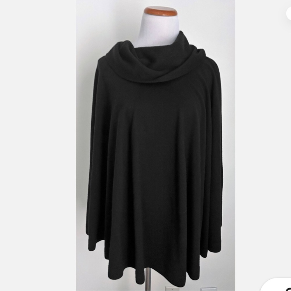 Elie Tahari 100% Fine Wool Cape Black, One Size